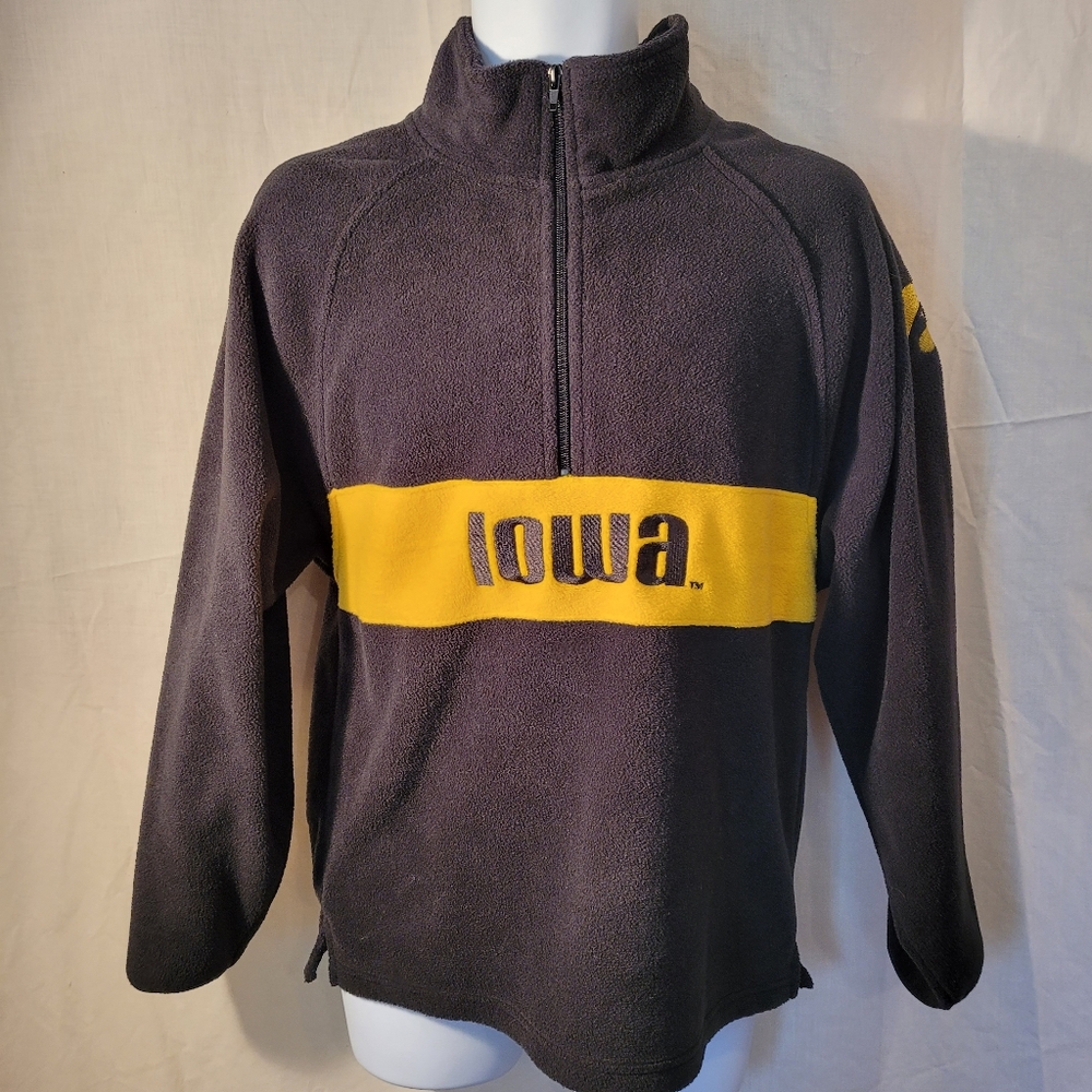Starter Iowa Hawkeyes Fleece Pullover Youth XL